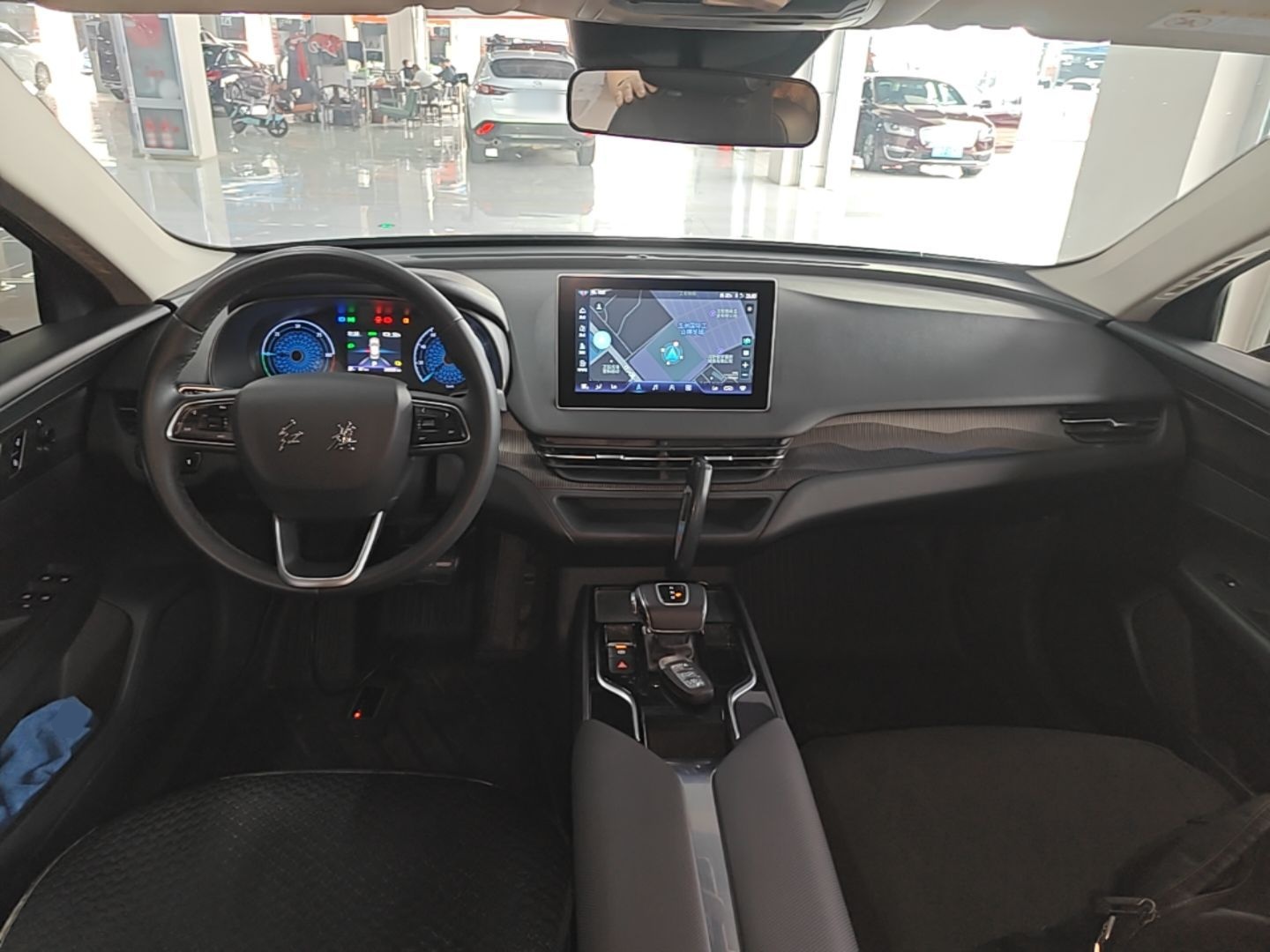 Hongqi E-QM5 2022 431 km Charge & Enjoy Edition — снимка 12