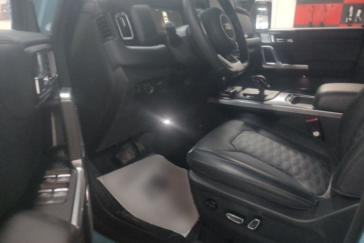 Used 212 T01 2025 2.0T Changfeng