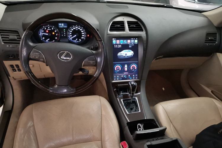 Used Lexus ES 2010 350 Prestige Edition Center Console