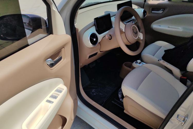 Used Wuling Hongguang MINIEV 2025 Four-Door Version Advanced Edition Driver Seat