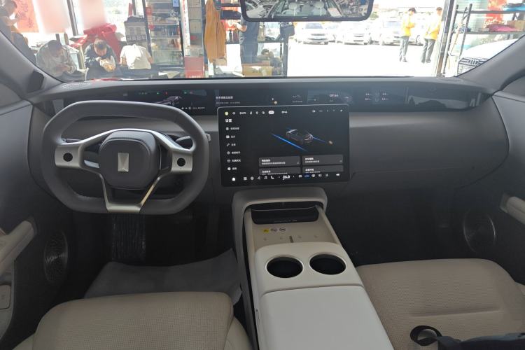 Used Avatr 06 2025 Pro Range-Extended Edition Center Console