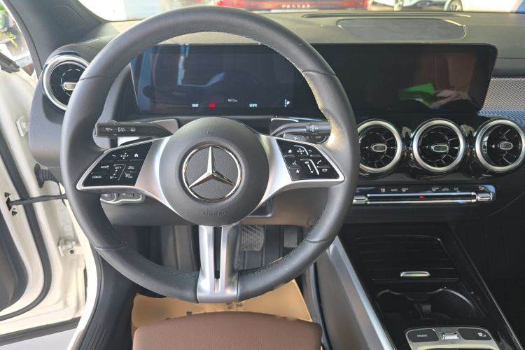 Used Mercedes-Benz GLB 2024-Year Restyled GLB 200 Dynamic Edition
