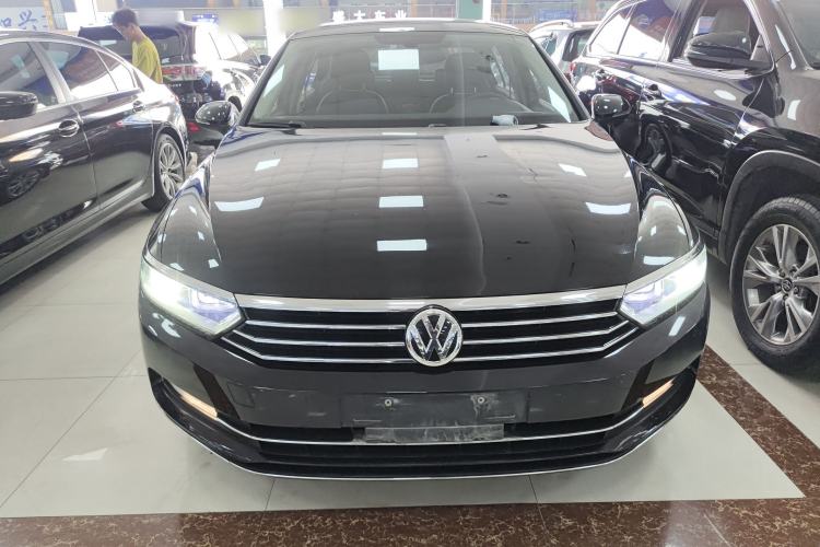 Used Volkswagen Magotan 2018 330TSI DSG Luxury Model