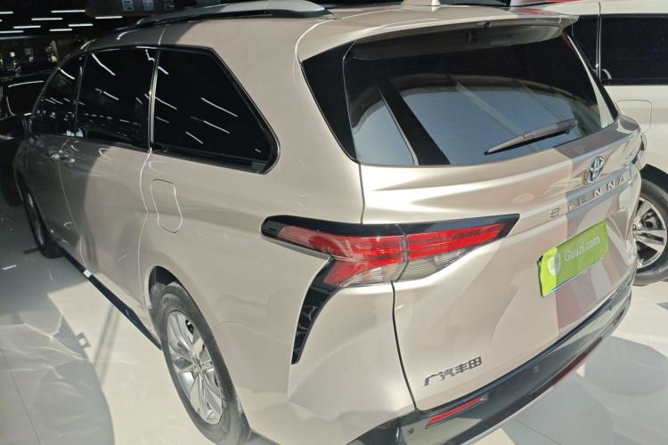 Used Toyota SIENNA 2021 2.5L Hybrid Ultimate Edition