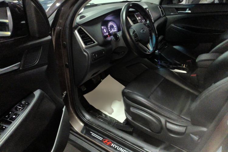 Used Hyundai Tucson 2015 1.6T Dual-Clutch Two-Wheel-Drive Smart Model
