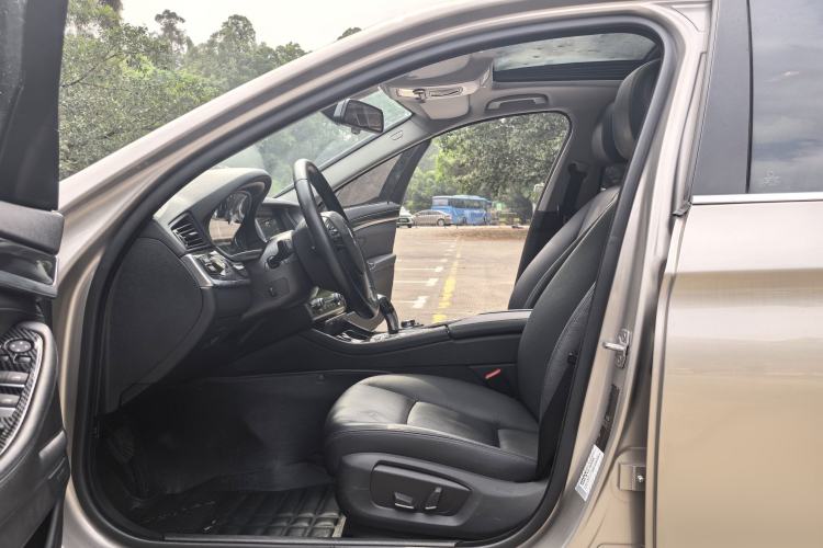 Used BMW 5 Series 2014 520Li Elegant Model
