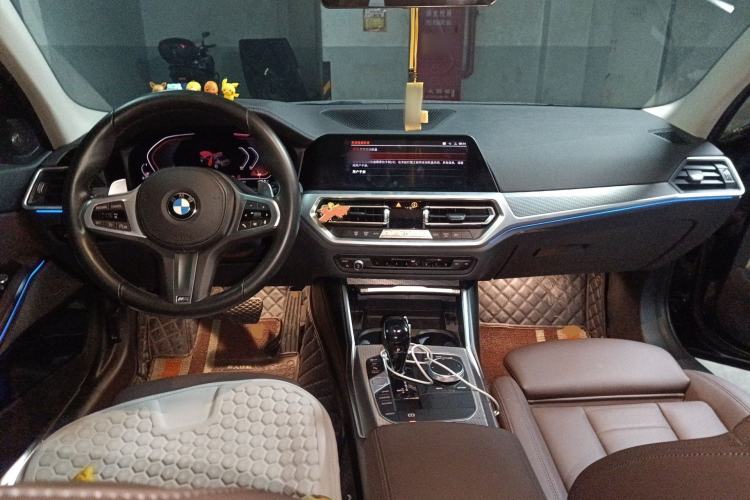Used BMW 3 Series 2020 Facelifted 325Li M Sport Night Edition Package Center Console