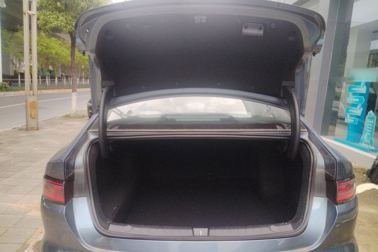 Used BYD Seal 05 DM-i 2025 DM-i Intelligent Drive 120KM Flagship Model Trunk