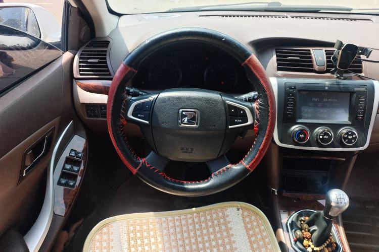 Used Zotye Z300 2014 1.5L Urban Edition Manual Luxury Model Steering Wheel