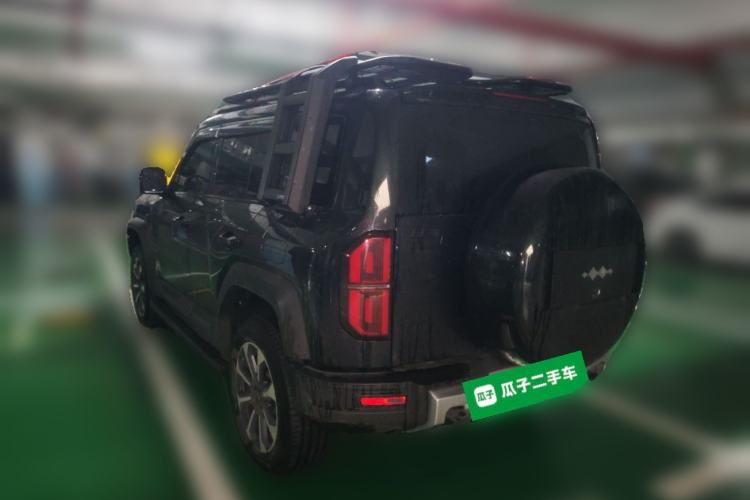 Used Formula Leopard 5 2023 Navigator Edition
