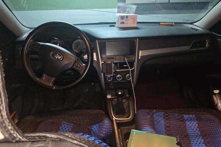 Used Bestune B30 2016 1.6L manual luxury version
