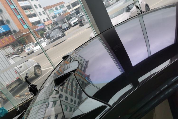 Used Nio ET5 2024 75 kWh Roof