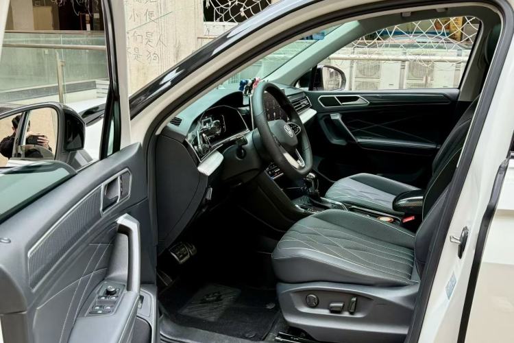 Used Volkswagen Tiguan L 2022 330TSI Automatic Two-Wheel Drive R-Line Enhanced Edition
