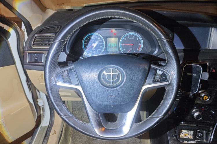 Used Brilliance V5 2012 1.6L Manual Luxury Model
