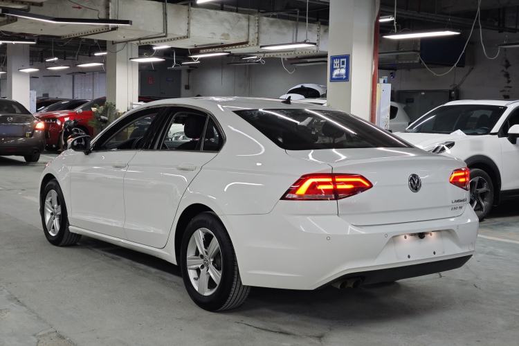 Used Volkswagen Lamando 2015 230TSI DSG Fashion Edition
