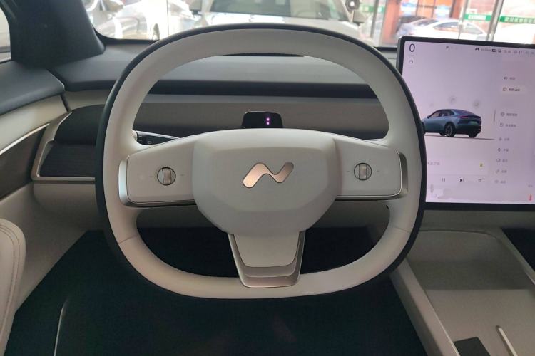 Used ONVO L60 2024 60 kWh Rear-Drive Version
