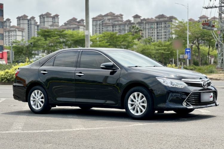 Used Toyota Camry 2016 2.0G 10th Anniversary Leading Edition Exterior 1