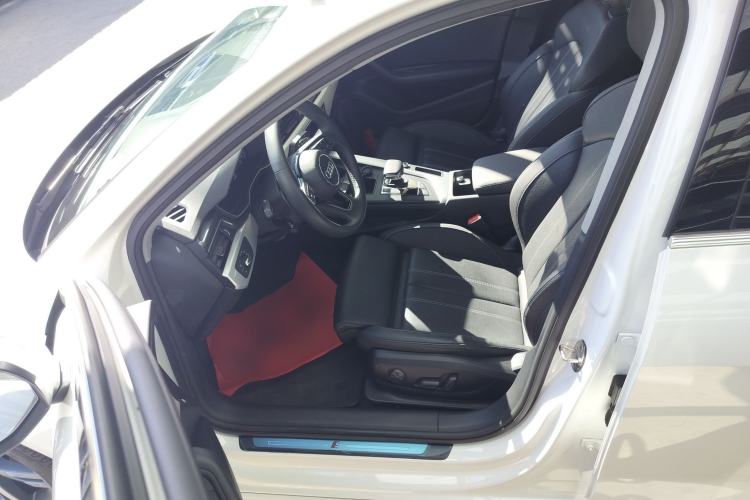 Used Audi A4L 2020 40 TFSI Luxury Dynamic Model
