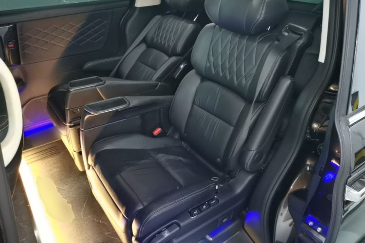 Used Honda Elysion 2019 2.0L Hybrid Supreme Edition
