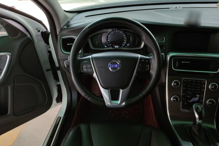 Used Volvo V60 2015 T5 Zhiyi Edition Steering Wheel