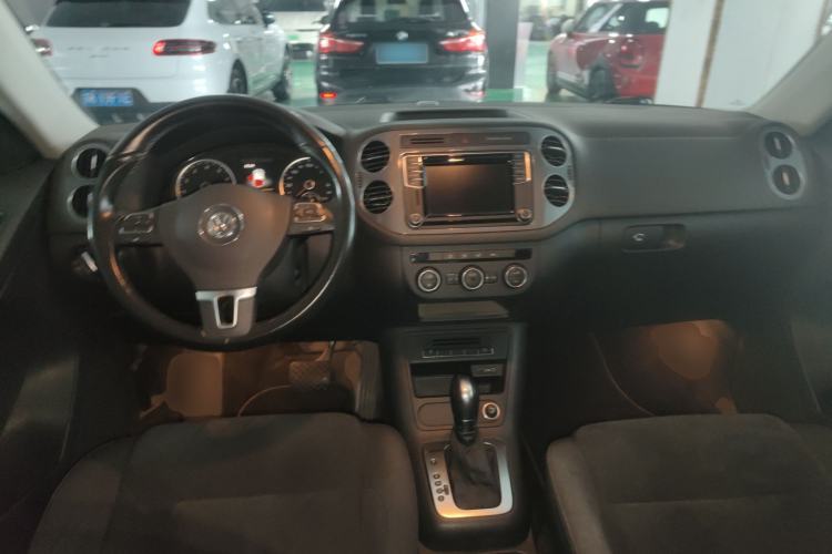 Used Volkswagen Tiguan 2016 2.0 TSI Four-Wheel Drive Standard Version