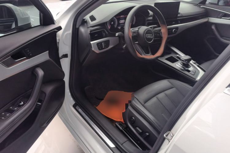 Used Audi A4L 2020 40 TFSI Fashionable and Elegant Model
