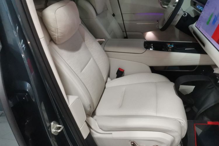 Used Lynk & Co 900 2025 1.5T Ultra Right Front Seat