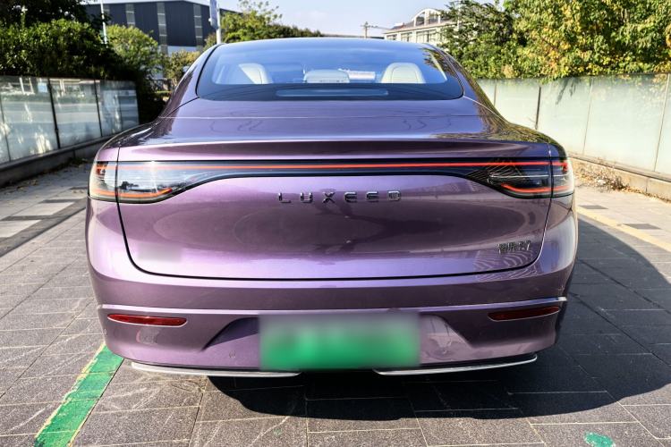 Used Hima Luxeed S7 2025 705 km Pro