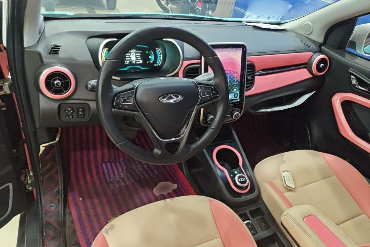 Used Chery QQ Little Ant 2021 150 000 Yuan "Ant Fan" Edition New Ant Cool Version Lithium-Ion Battery Center Console