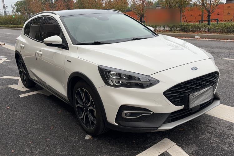 Used Ford Focus Active 2020 EcoBoost 180 Automatic Titanium Edition
