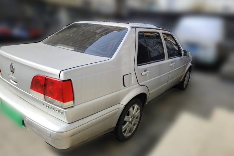 Used Volkswagen Jetta 2006 GIF Avant-Garde Millionth Anniversary Edition Rear Right 45 Deg