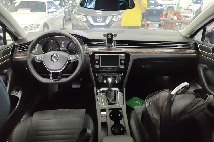 Used Volkswagen Magotan 2018 330TSI DSG Luxury Model