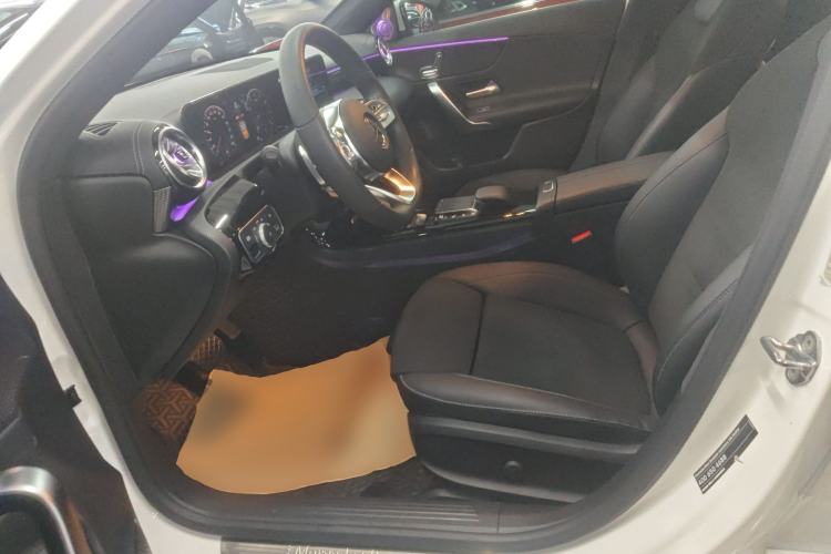 Used Mercedes-Benz A-Class 2022 Revised Version A 200 L Sport Sedan Fashionable Style