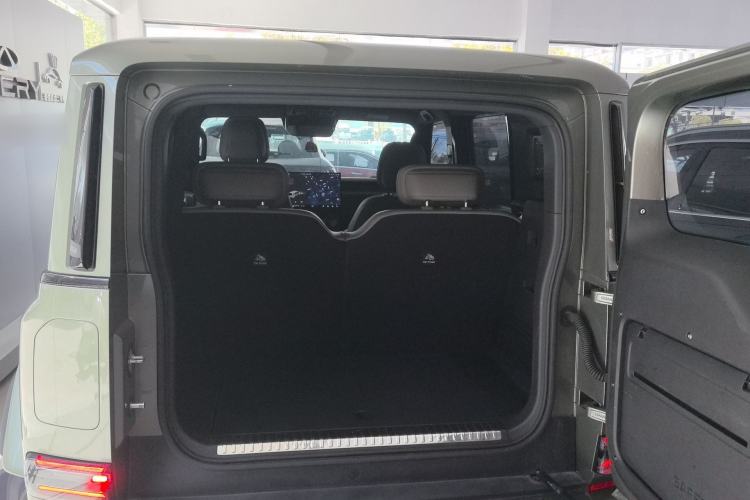 Used iCAR V23 2025 501 Four-Wheel Drive Intelligent Driving Version Trunk