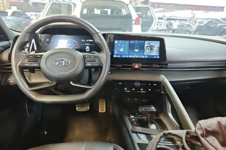 Used Hyundai Elantra 2022 240TGDi DCT LUX Prestige Edition
