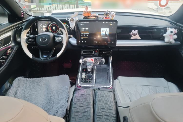 Used GAC Trumpchi GS8 2022 Dual-Engine Series 2.0TM Two-Wheel Drive Prestige Edition (7 Seats)
