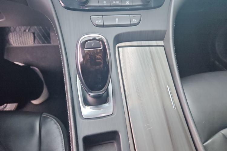 Used Buick LaCrosse 2019 28T Luxury Version Gear Lever