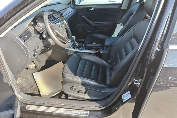 Used Volkswagen Passat 2017 330TSI DSG Luxury Edition