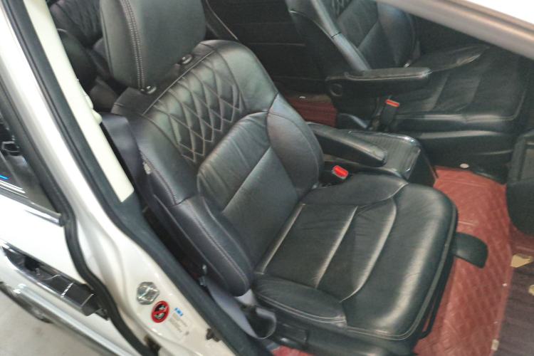 Used Honda Elysion 2019 2.0L Hybrid Luxury Edition Right Front Seat