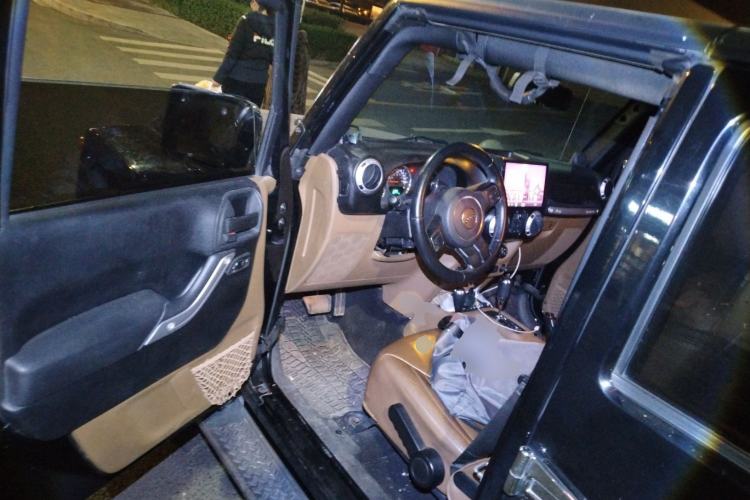 Used Jeep Wrangler 2013 3.6L Sahara Four-Door Edition
