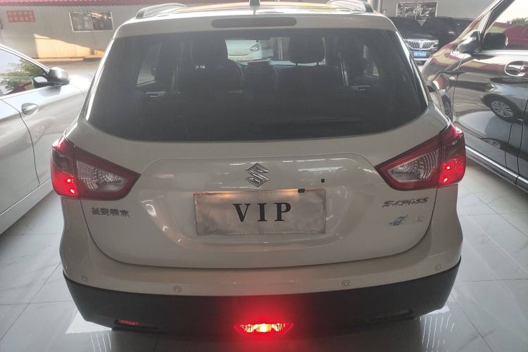 Used Suzuki S-Cross 2015 1.6L CVT Two-Wheel Drive Entry-Level Trim
