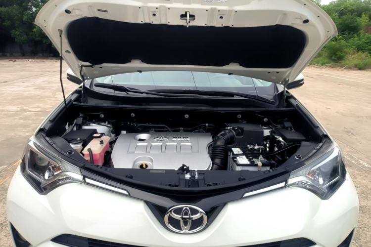 Used Toyota RAV4 2019 2.0L CVT Two-Wheel Drive Pioneer Edition China V Standard
