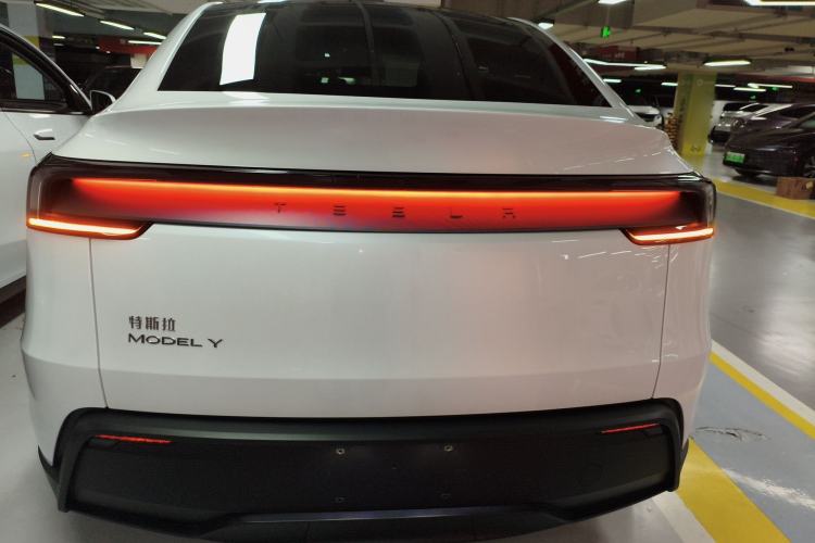 Used Tesla Model Y 2026 Rear-Drive Model
