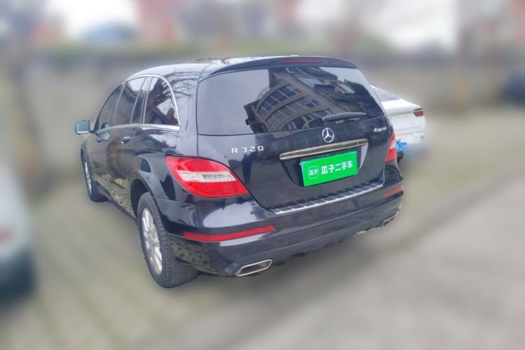 Used Mercedes-Benz R-Class 2017 R 320 4MATIC Business Edition Prestige Model