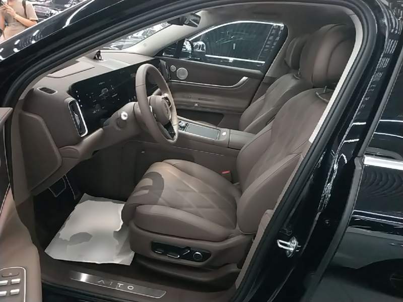 Used Hima AITO M9 2025 Extended-Range Ultra Version 52 kWh 5-Seater Edition — 14