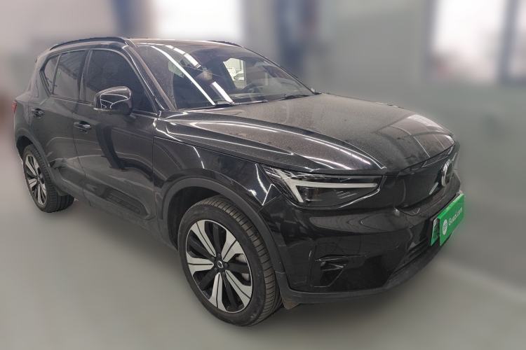 Used Volvo XC40 New Energy 2023 Long-Range PRO Version Front Right 45 Deg
