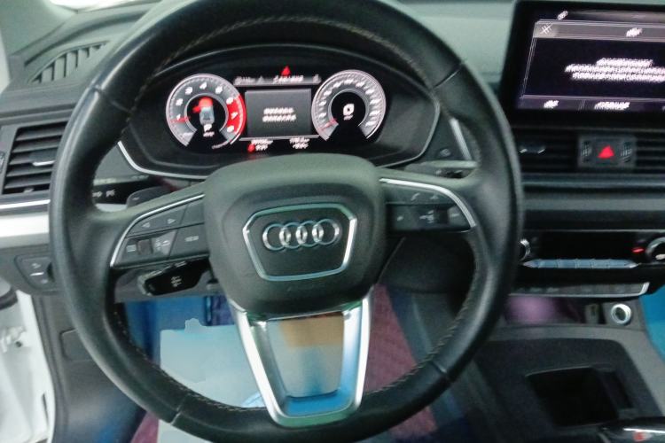 Used Audi Q5L 2022 40T Fashionable and Elegant Model
