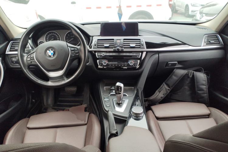Used BMW 3 Series 2019 320Li Fashion Model Center Console