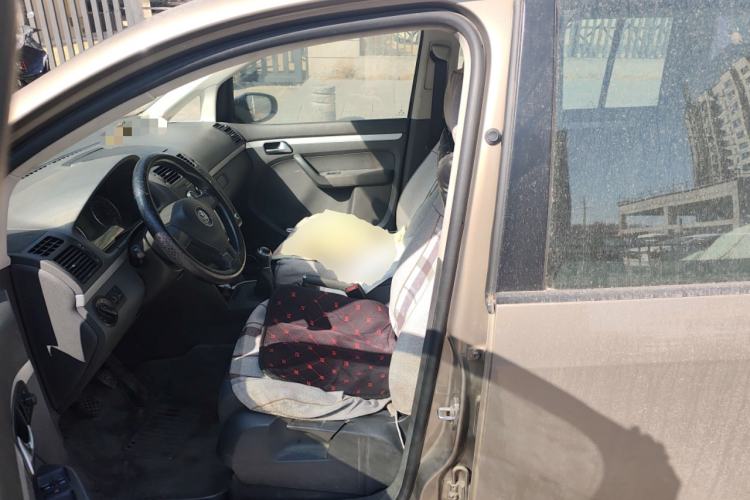 Used Volkswagen Touran 2015 1.4T Manual Fashion Edition 5-Seater
