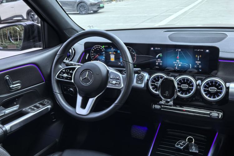 Used Mercedes-Benz GLB 2021 GLB 200 Dynamic Edition Interior 2